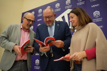 Lee más sobre el artículo Presentado el libro ‘Un paseo con perspectiva ODS por el patrimonio de la Universidad de Córdoba’