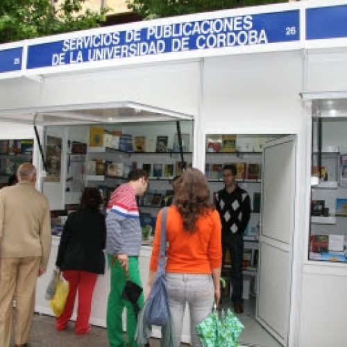 A stand at the Book Fair promotes the editorial collections of the University of Córdoba