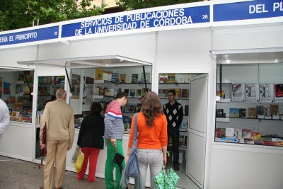 Read more about the article A stand at the Book Fair promotes the editorial collections of the University of Córdoba