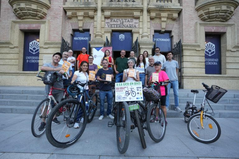 Read more about the article La UCO presenta ‘Explorando a 2 ruedas la perla de occidente’, un libro para redescubrir Córdoba desde la bicicleta (UCOPress, 2026)